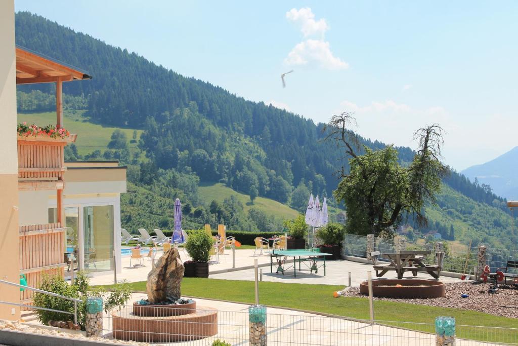 Отель Panoramadorf Saualpe Эберштайн Экстерьер фото