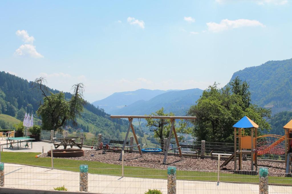 Отель Panoramadorf Saualpe Эберштайн Экстерьер фото